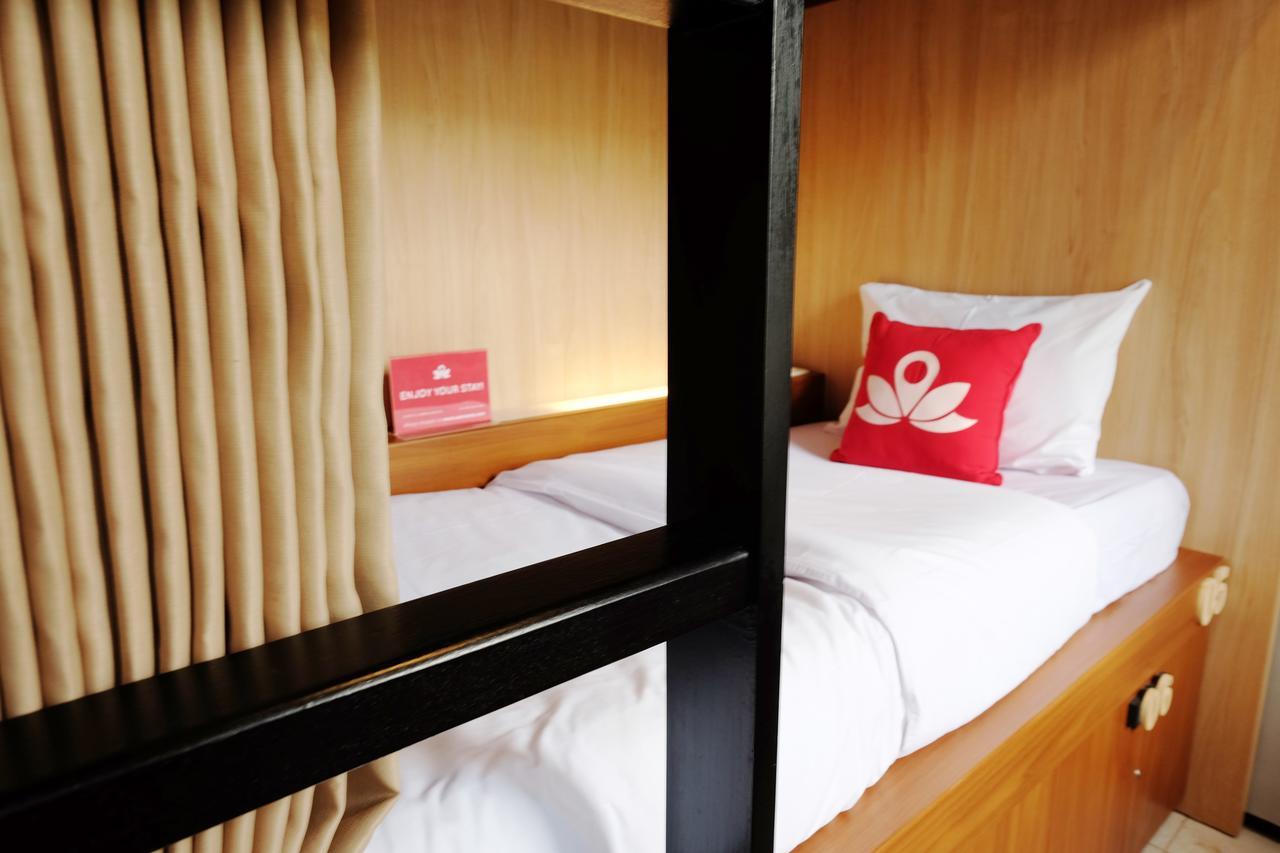 Zen Hostel Alun-Alun Sarinah Μαλάνγκ Εξωτερικό φωτογραφία